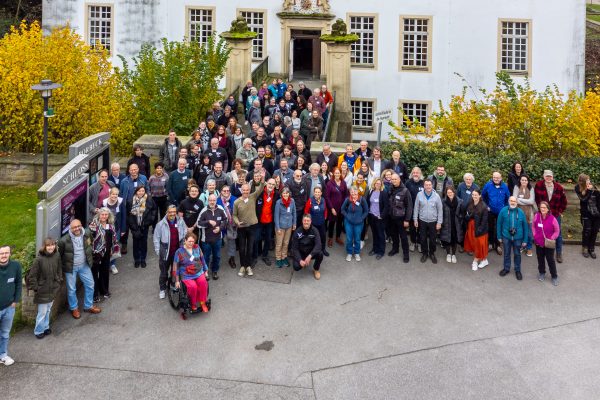 Gruppenfoto Teilnehmende der 30. Fachtagung des LFA Fledermausschutz NRW.